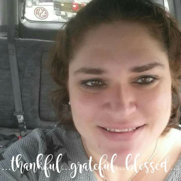 Meet your Posher, Beth - Picture 1 of 1